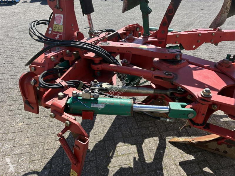 Kverneland LB 85 5-schaar met packomat...