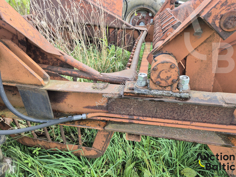 Non-power harrow