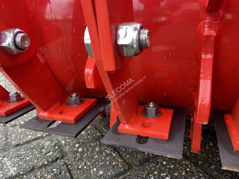 Attrezzi non azionati Kuhn HRB303D