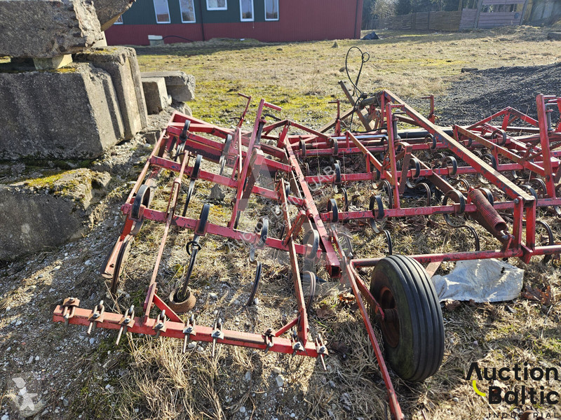 Ikke-bevægelige jordbearbejdningsredskaber