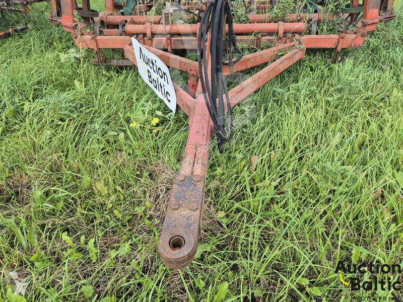 Non-power harrow