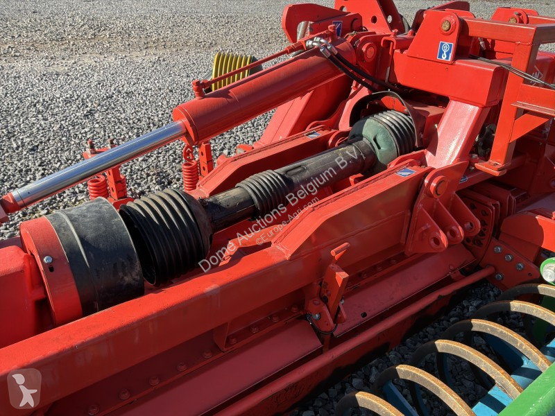 Pohyblivé zemní nástroje Kuhn HR6004