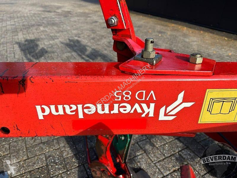 Pohyblivé zemní nástroje Kverneland Wentelploeg...