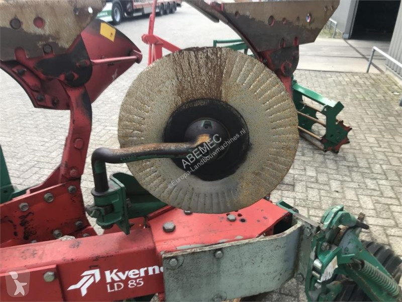 Kverneland LD85 4-schaar met vorenpakker...