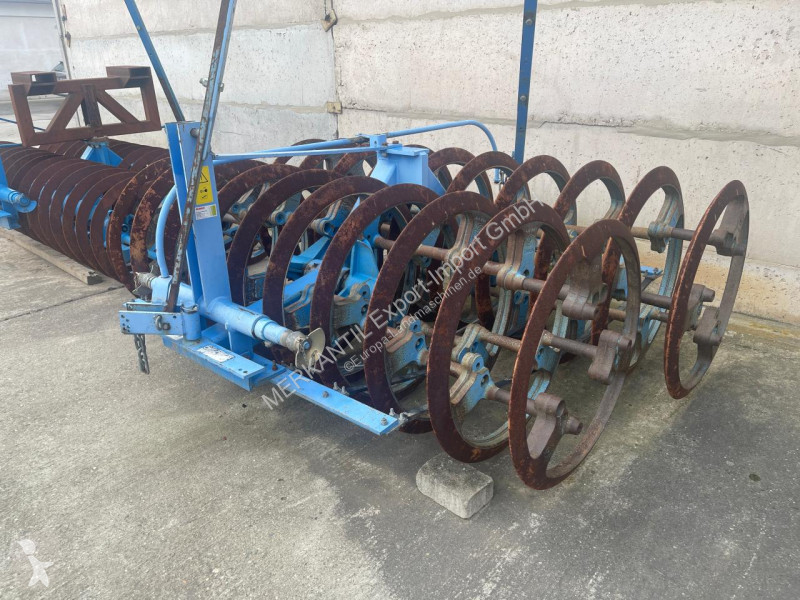 Outils du sol non animés Lemken 110 WDP 90