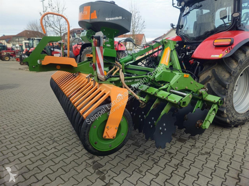 Amazone  CATROS+ 3001 mit GD 201 Non-power harrow