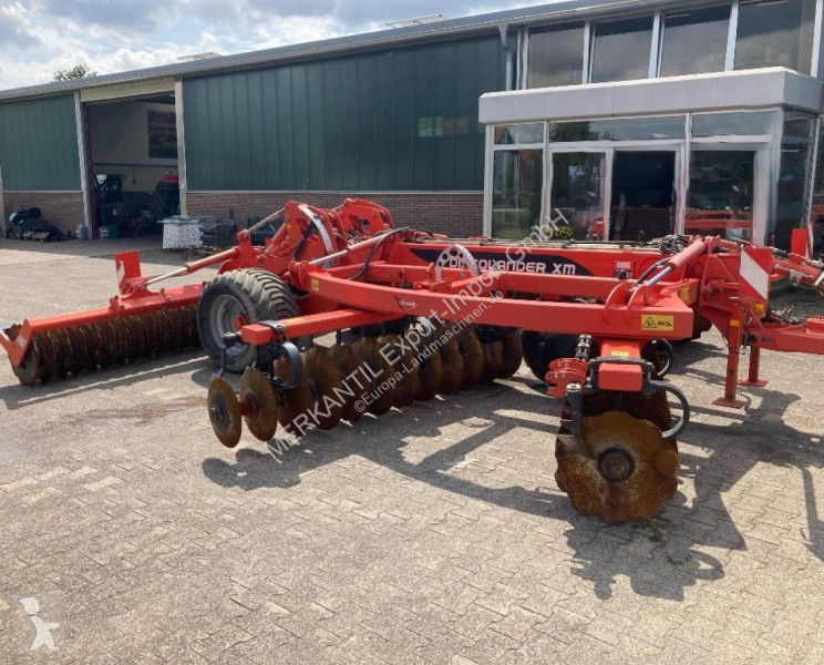 أدوات تربة غير متحركة Kuhn XM 44