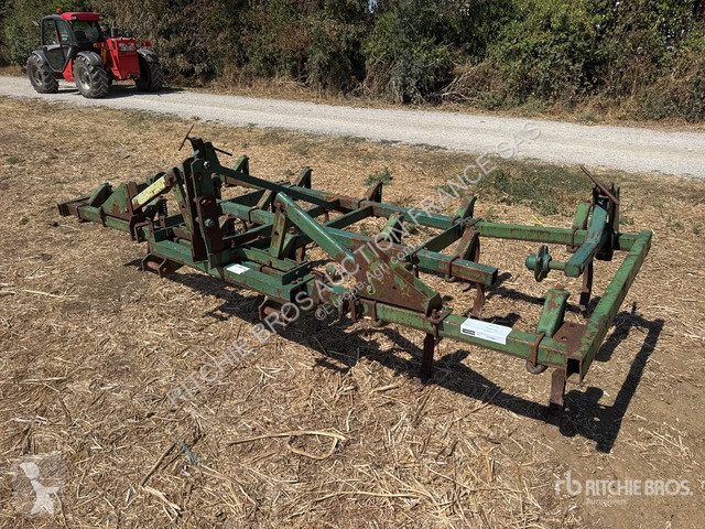 Niet aangedreven grondwerktuigen John Deere  410
