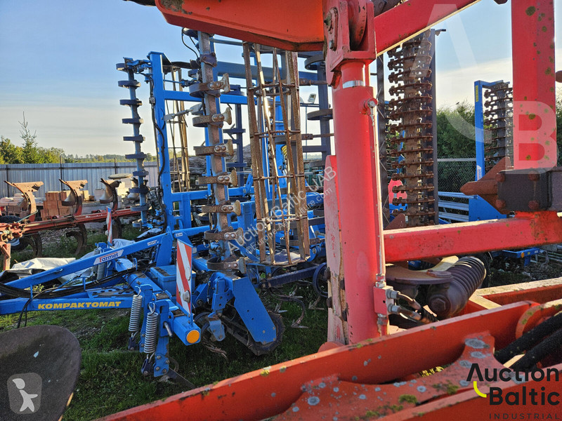أدوات تربة غير متحركة Kuhn CULTIM 6500