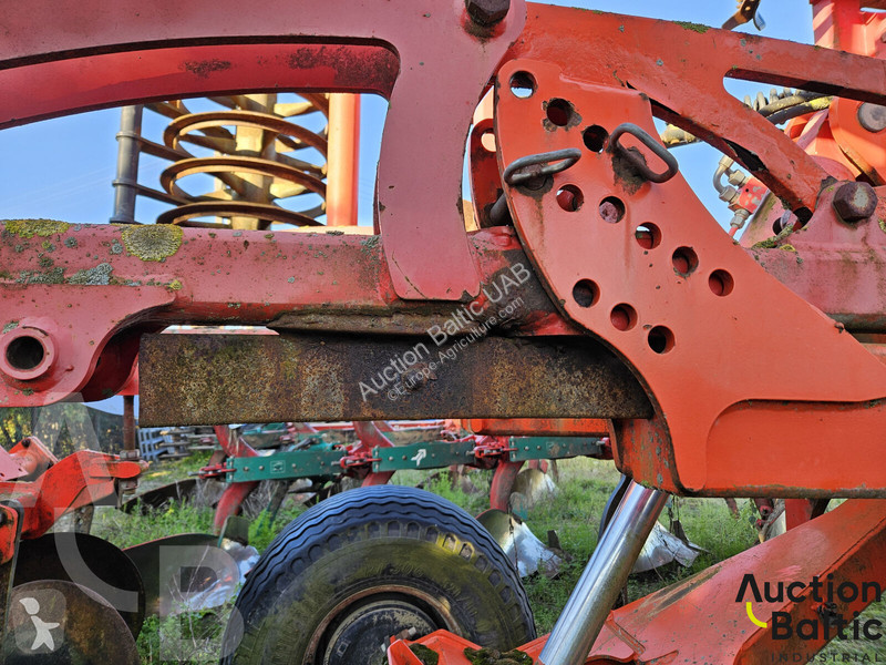 أدوات تربة غير متحركة Kuhn CULTIM 6500
