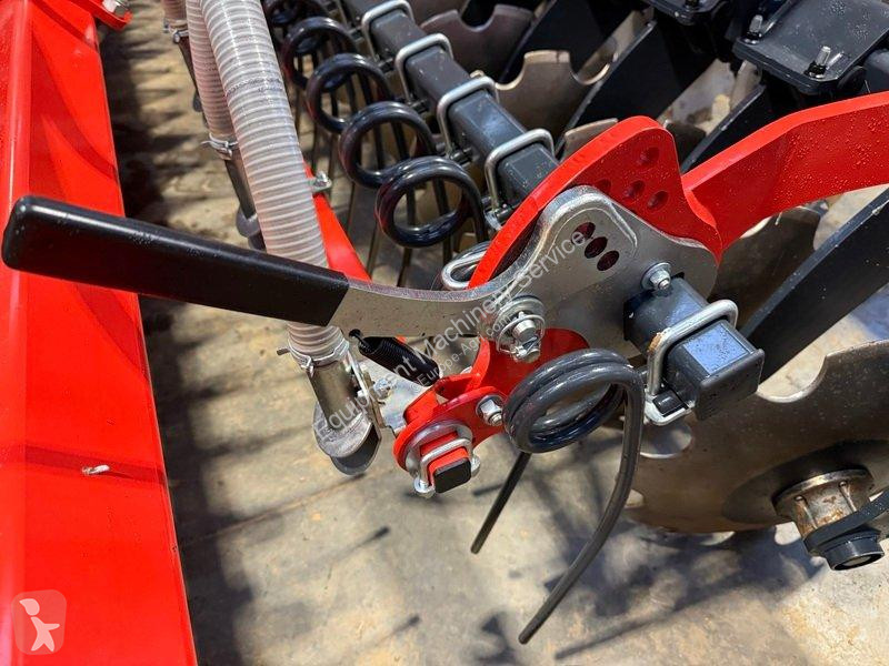 Outils du sol non animés Kuhn L 600R