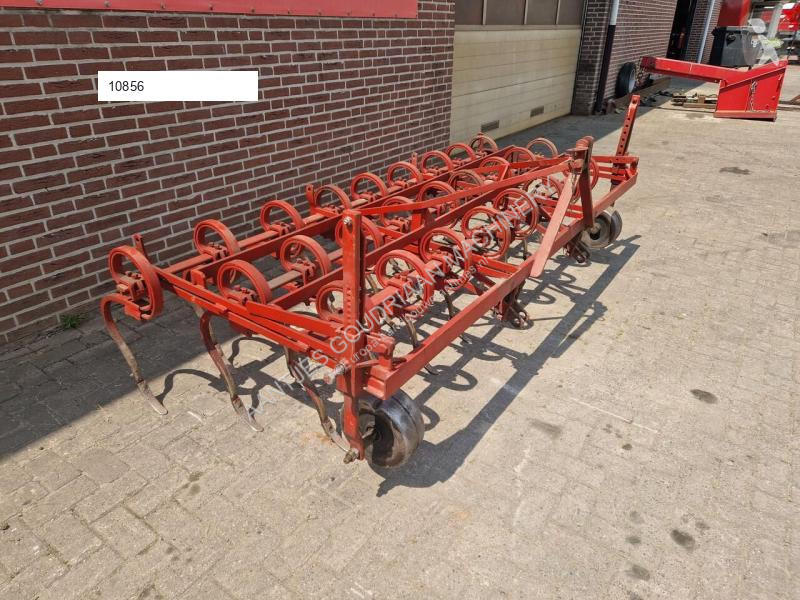 Outils du sol non animés Cultivateur