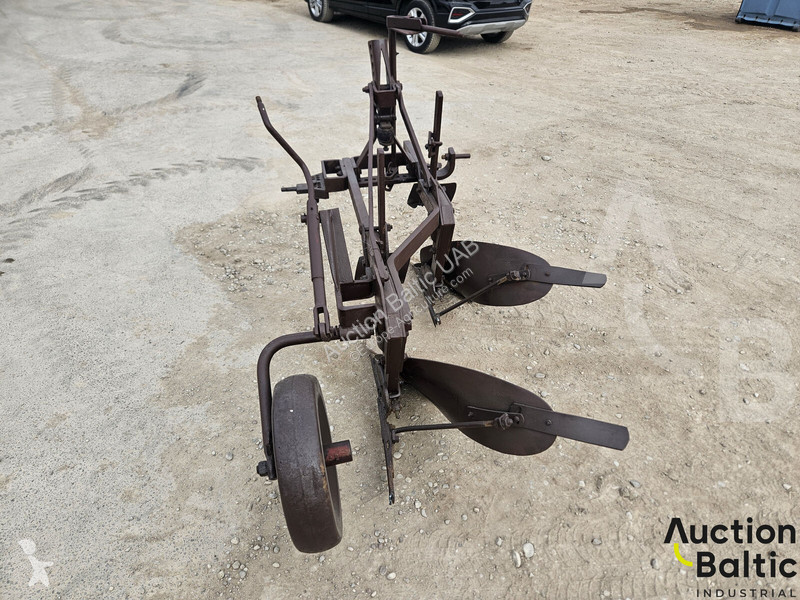 Ferramenta do solo não motorizado...