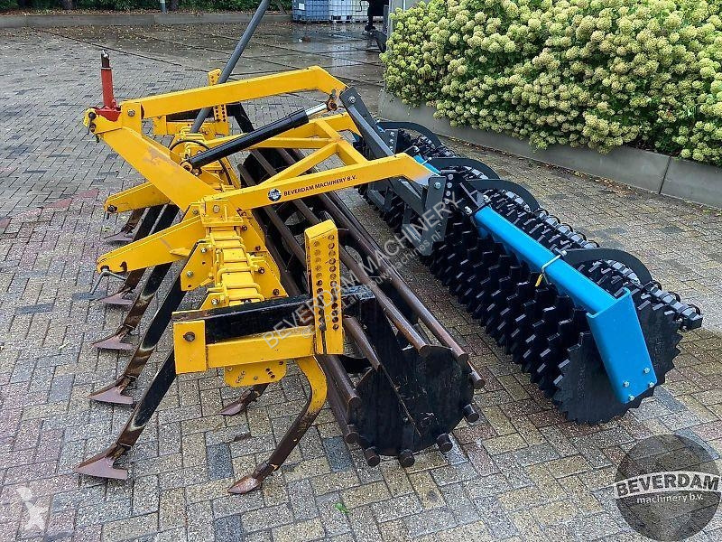 Pohyblivé zemní nástroje  Cultivator 3m