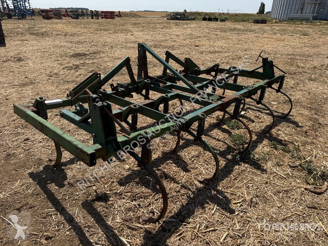 Niet aangedreven grondwerktuigen John Deere  410