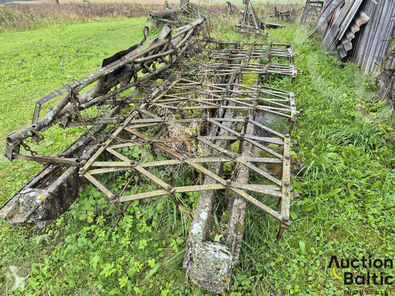 Non-power harrow