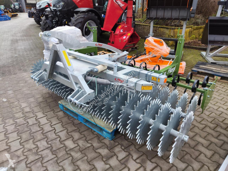 Attrezzi non azionati Fliegl  PROFIWALZE 300 CM...