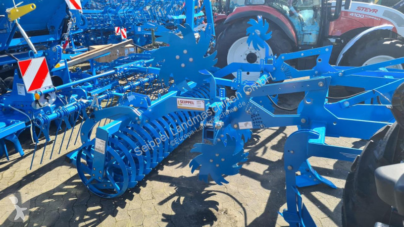 Outils du sol non animés Lemken KARAT 10/300 FRW