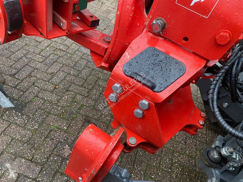 Niet aangedreven grondwerktuigen Kverneland...