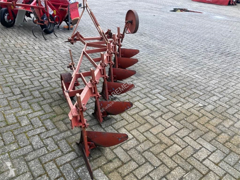 Ikke-bevægelige jordbearbejdningsredskaber...
