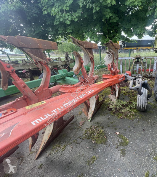 Outils du sol non animés Kuhn  Multimaster 122