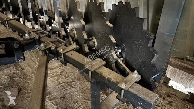 Ikke-bevægelige jordbearbejdningsredskaber...