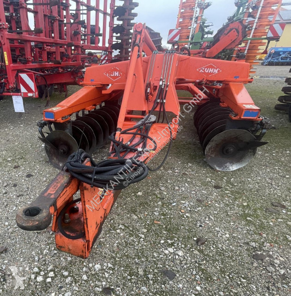 Ferramenta do solo não motorizado  Kuhn XM 36/660