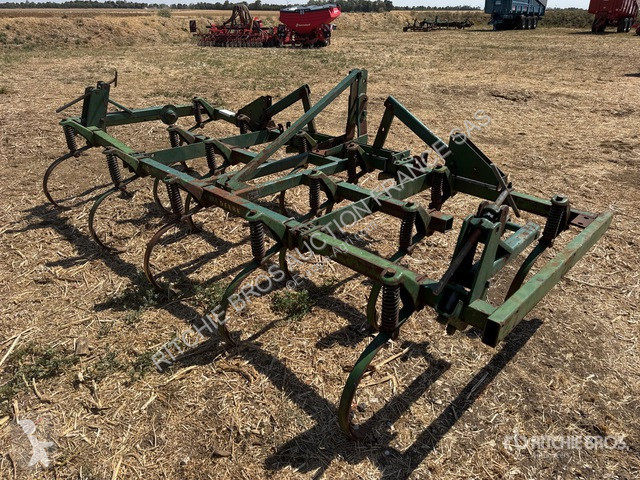 Niet aangedreven grondwerktuigen John Deere  410