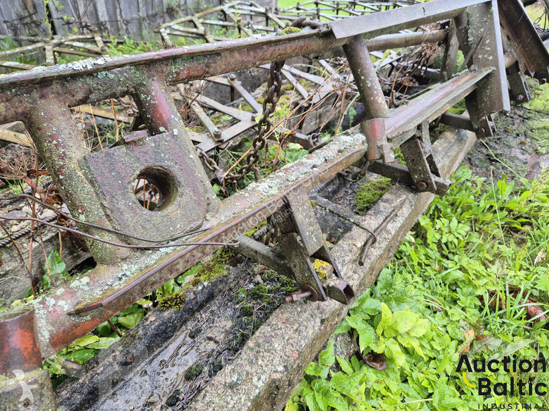 Non-power harrow