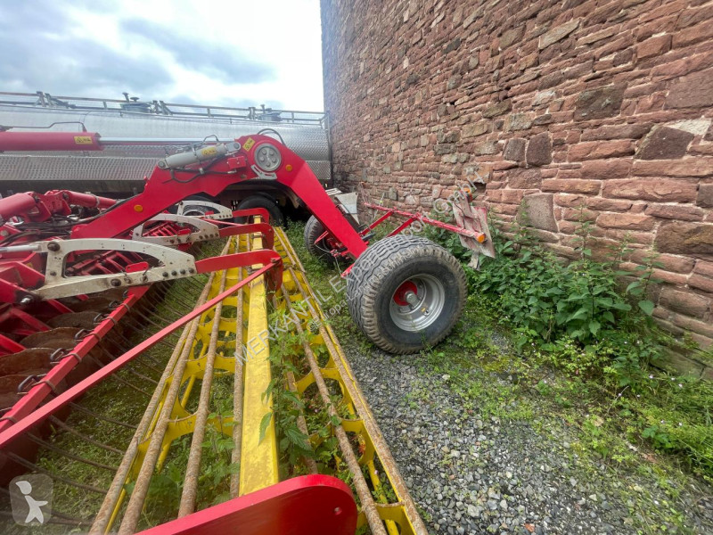 Agregaty Uprawowe Bierne Pöttinger  Terradisc 6001