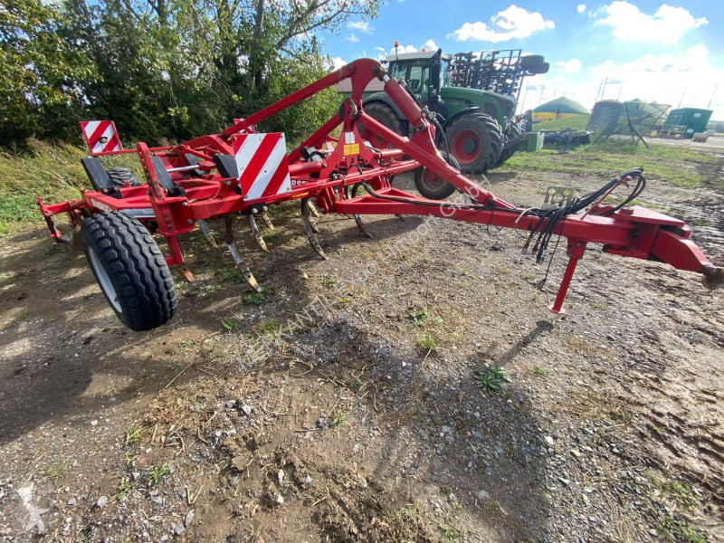 Pohyblivé zemní nástroje Horsch  Terrano 4 FX