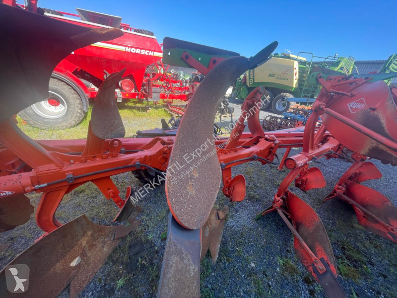 Outils du sol non animés Kuhn  Varimaster 123