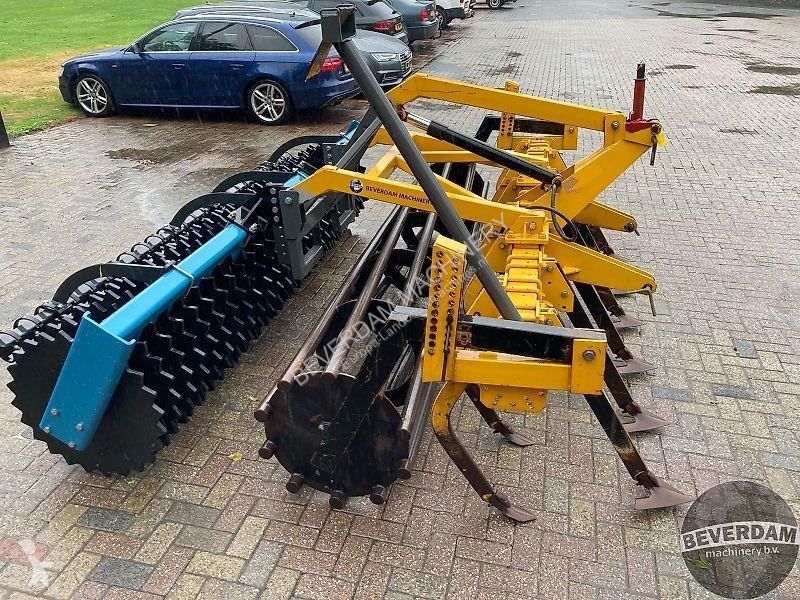 Pohyblivé zemní nástroje  Cultivator 3m