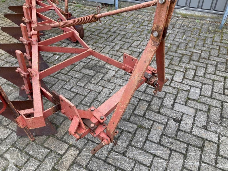 Ikke-bevægelige jordbearbejdningsredskaber...