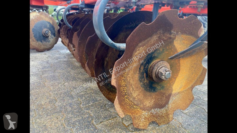 أدوات تربة غير متحركة Kuhn XM 44