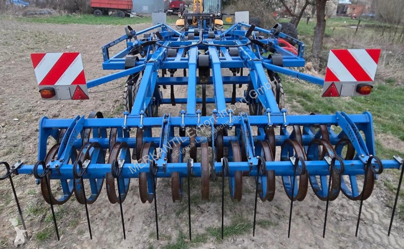 Icke rörliga markverktyg   New Holland SGX 620