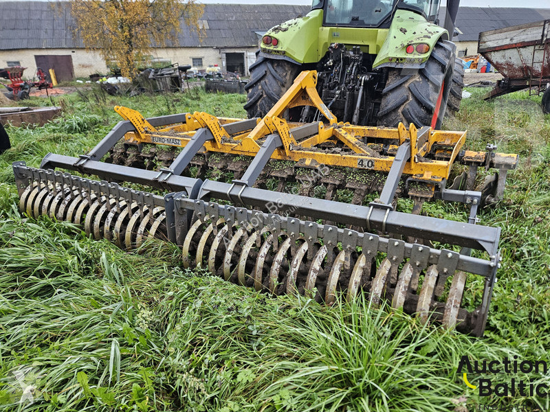 Niet aangedreven grondwerktuigen
