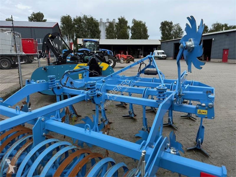 أدوات تربة غير متحركة  Lemken-Karat 10 MSW 600