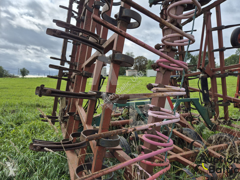Non-power harrow