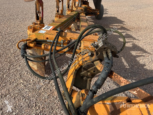 Outils du sol non animés Huard  RNGTI 7T80 D 8370