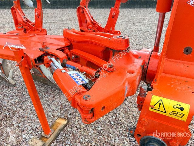 Niet aangedreven grondwerktuigen Kuhn  VM1236T7590