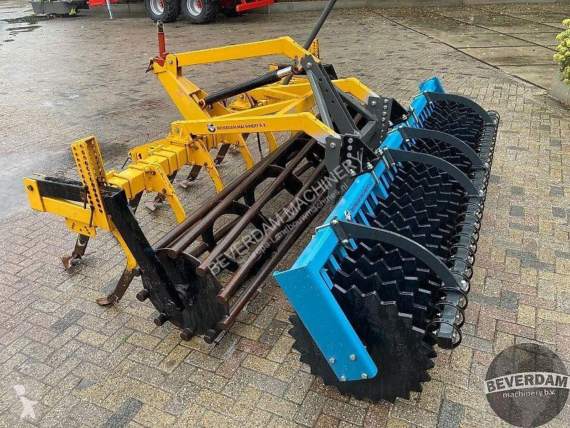 Pohyblivé zemní nástroje  Cultivator 3m