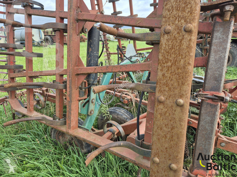 Non-power harrow