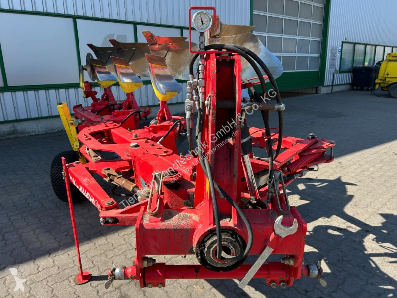 Outils du sol non animés Pöttinger  Servo 35