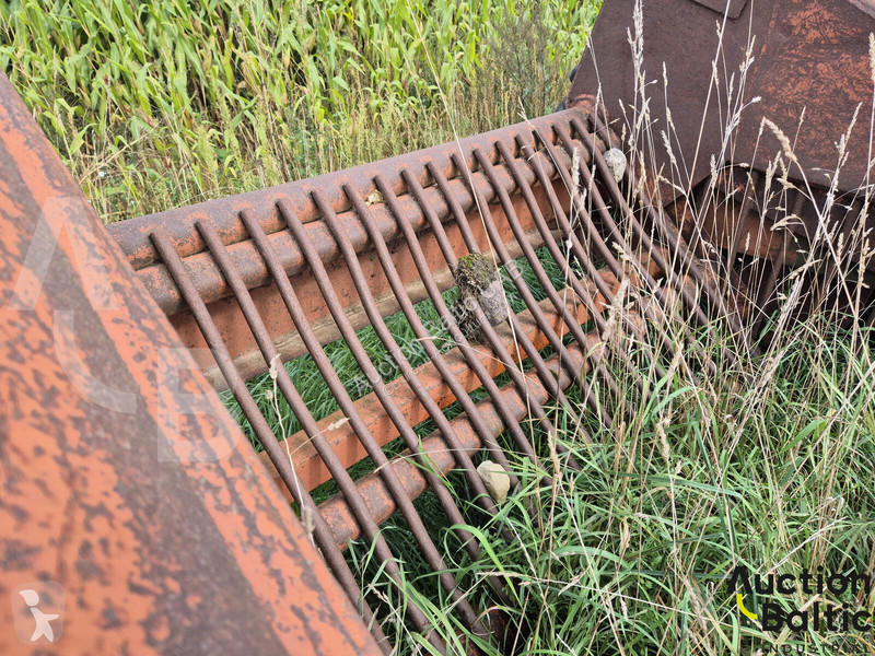 Non-power harrow