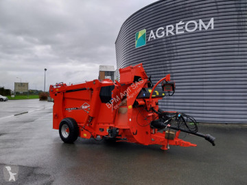 Distribution de fourrage Kuhn
