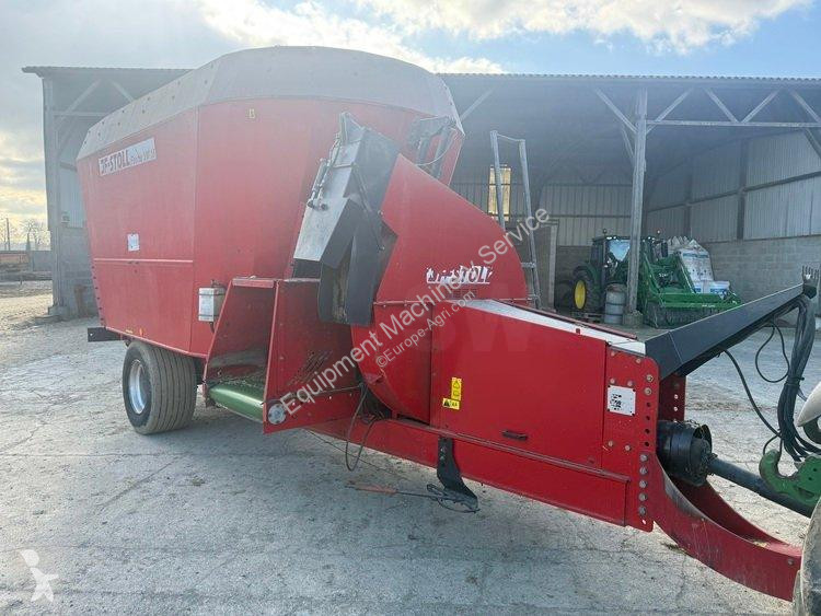 Distribution de fourrage JF FEEDER VM 18