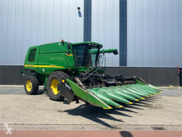 John Deere straw chopper