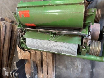 Straw chopper