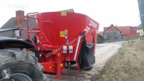 Distribution de fourrage Trioliet SM2 12m³ occasion
